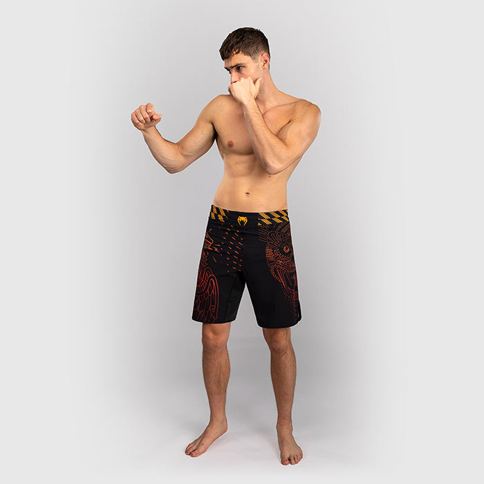 Venum Quetzal Fury Fightshorts Sort R&oslash;d Orange