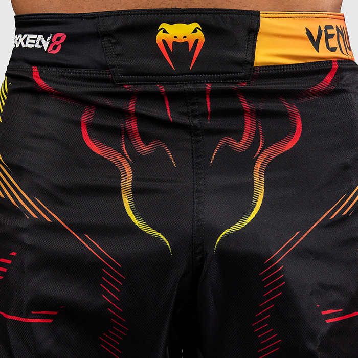 Venum x TEKKEN 8 Fightshorts Yoshimitsu Sort Orange