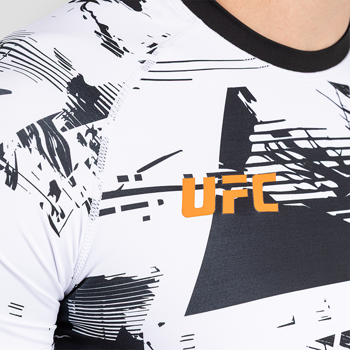 UFC Zenith by Venum Fight Week Rashguard Kort&aelig;rmet Sort Hvid Orange